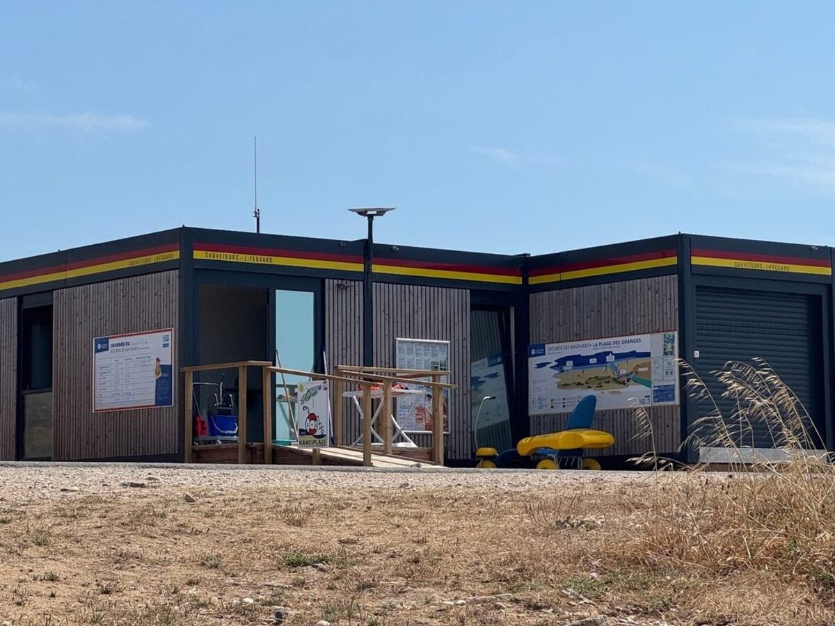 Le poste de secours de la plage des Granges, aux Sables-d'Olonne