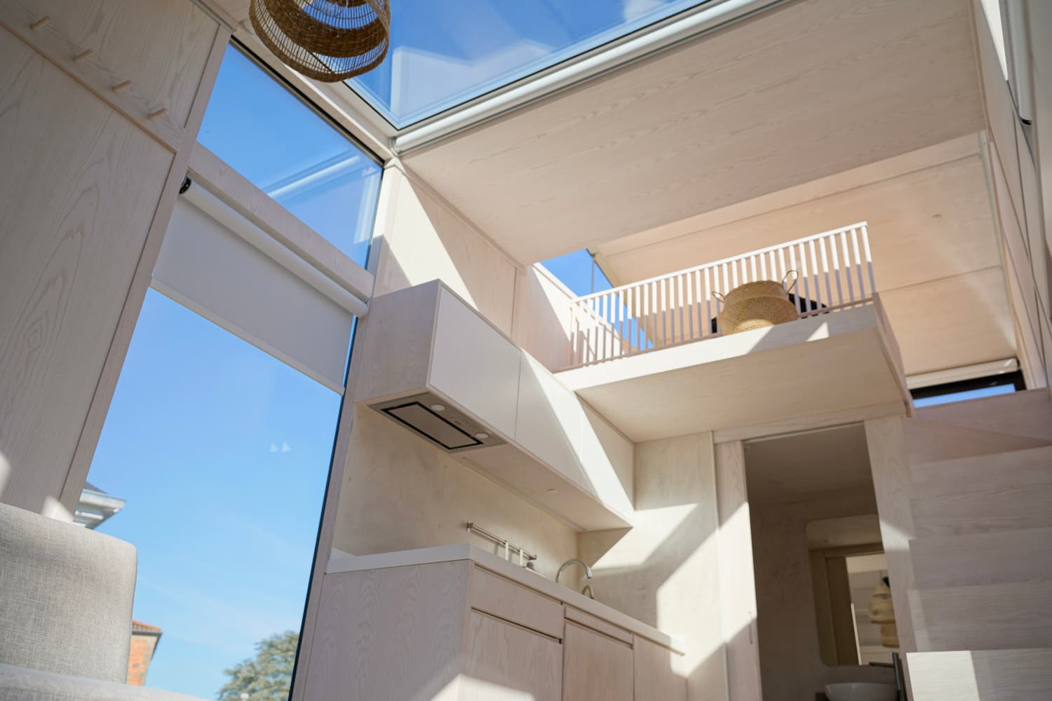 Verrière intérieure séparant la chambre de la pièce de vie
