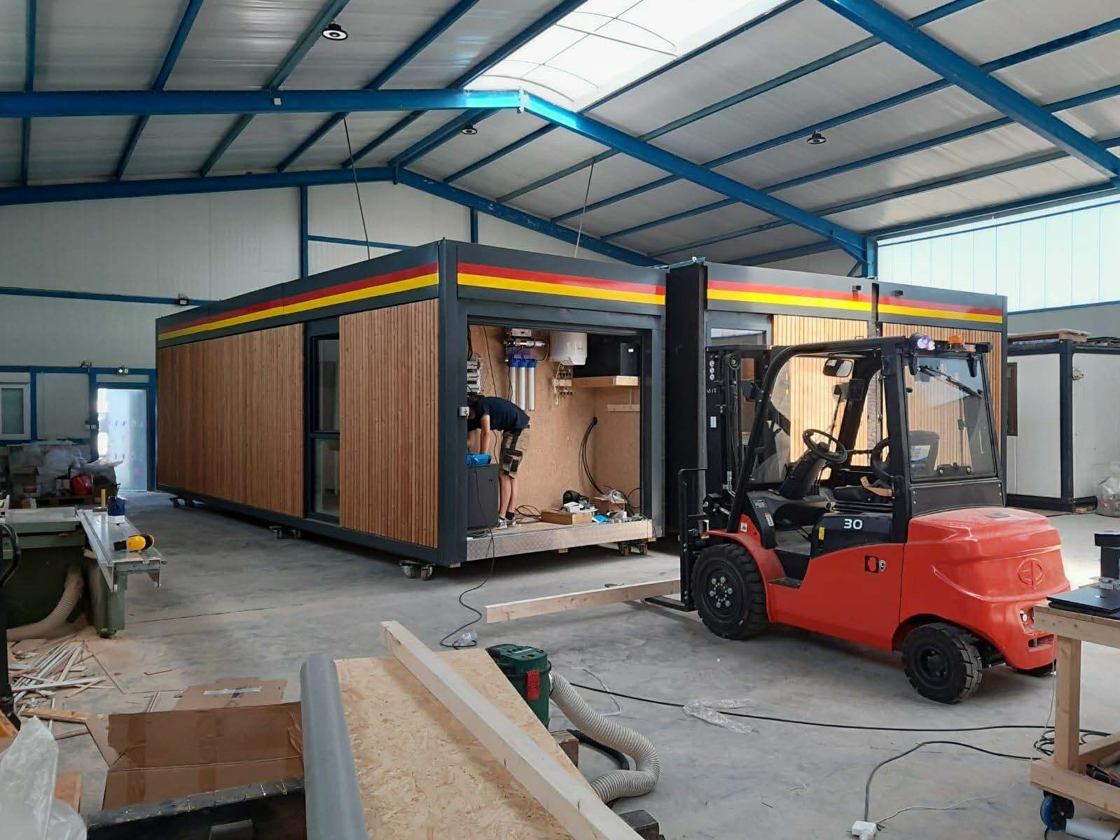 Module Hoummi en cours d'assemblage dans l'atelier alsacien