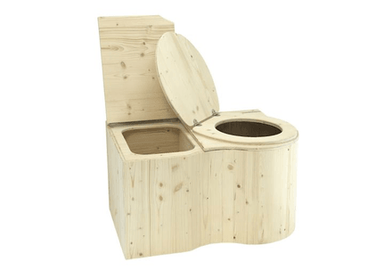 Toilettes sèches en caisson bois, abattant relevé